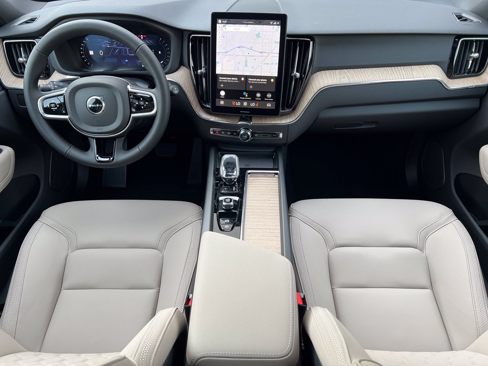 New 2026 Volvo XC60 B5 Plus w/ Protection Package Premier AWD/4WD image 20