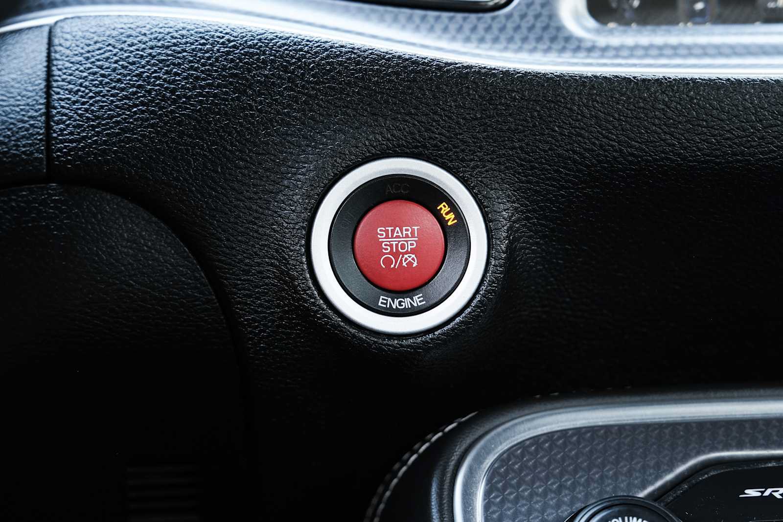 Used 2015 Dodge Challenger SRT Hellcat RWD image 42