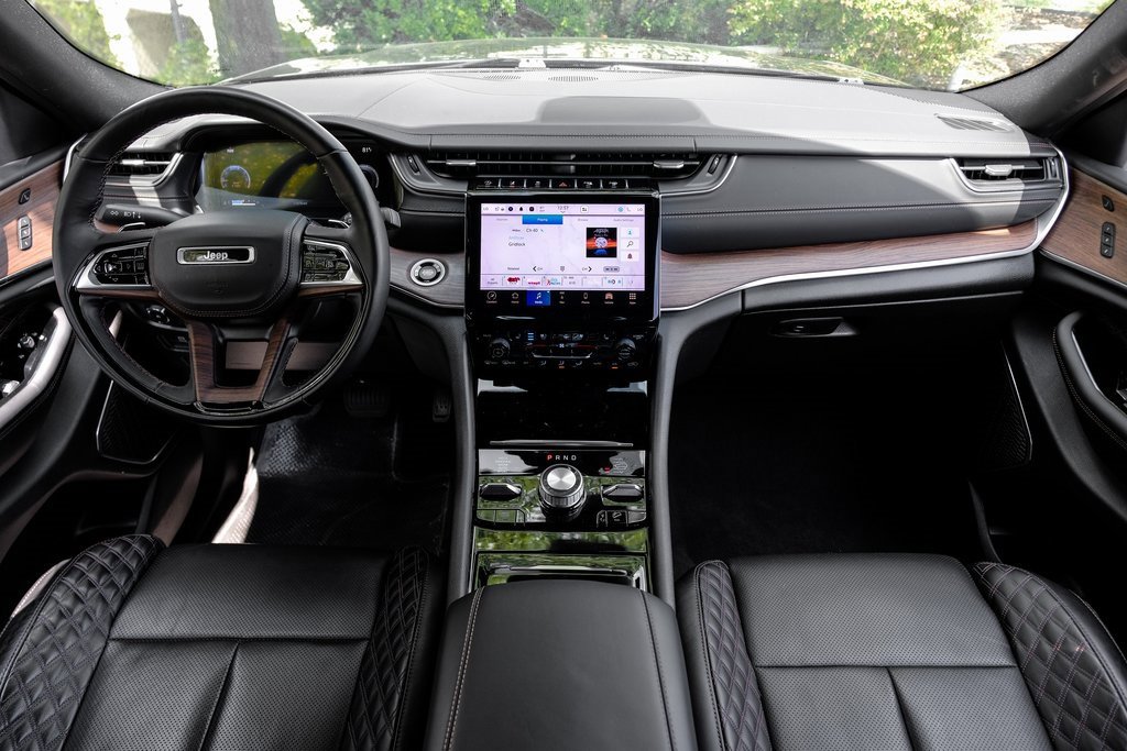 Used 2022 Jeep Grand Cherokee Summit image 5