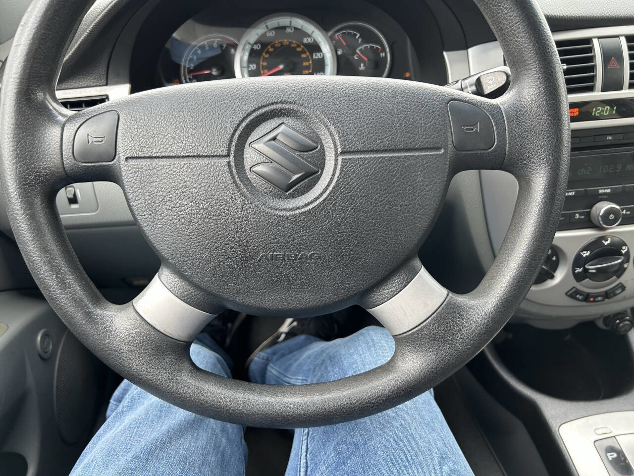 Used 2007 Suzuki Forenza Sedan image 18