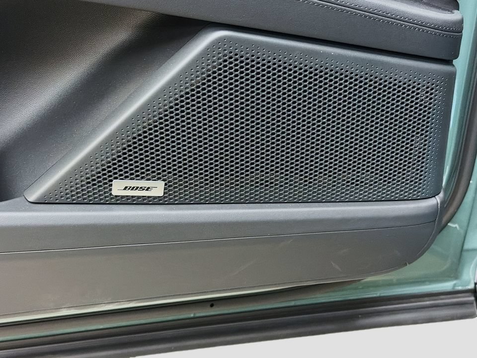 New 2026 Porsche Cayenne Electric AWD/4WD image 21