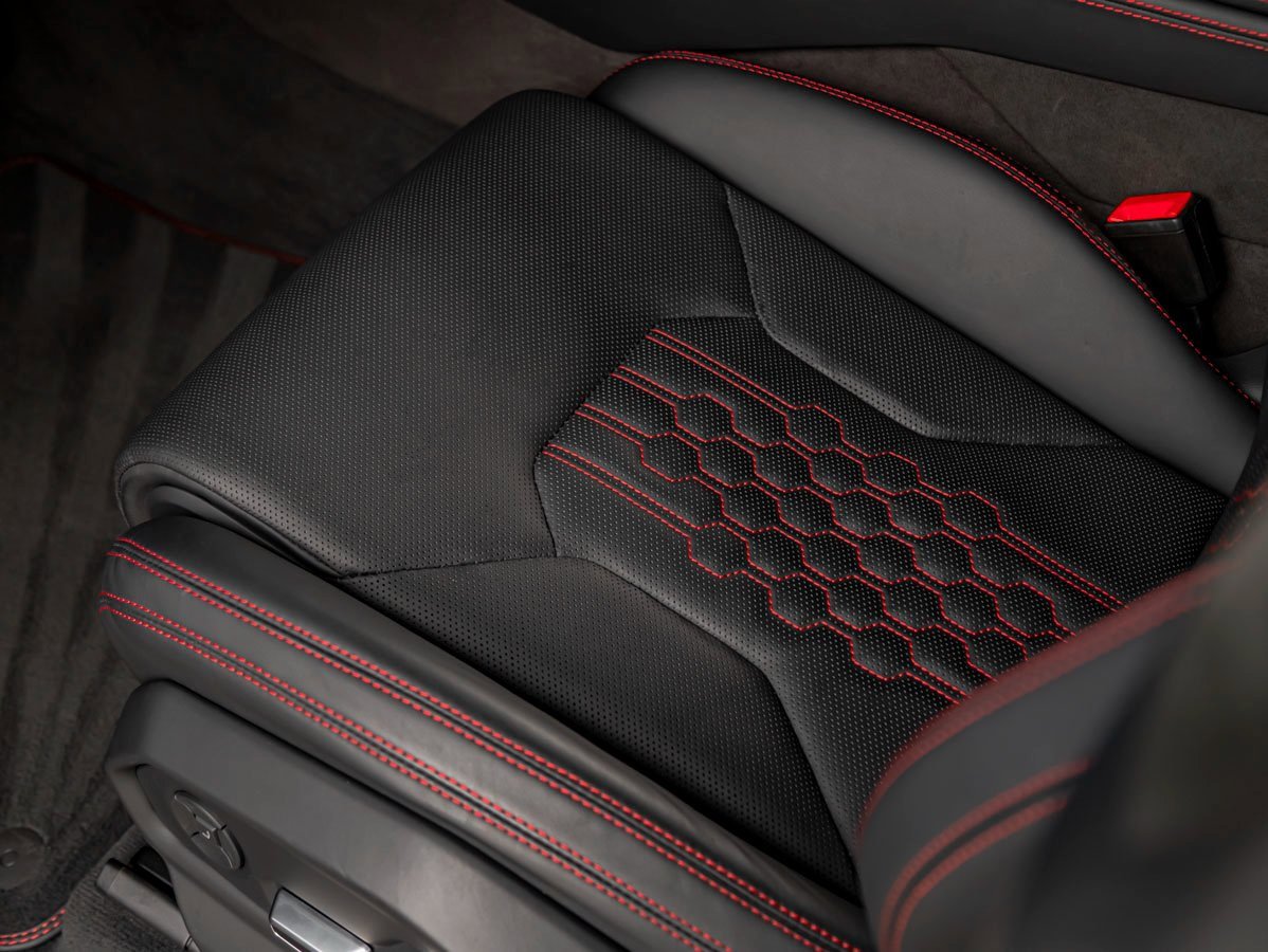 Used 2025 Lamborghini Urus SE image 14