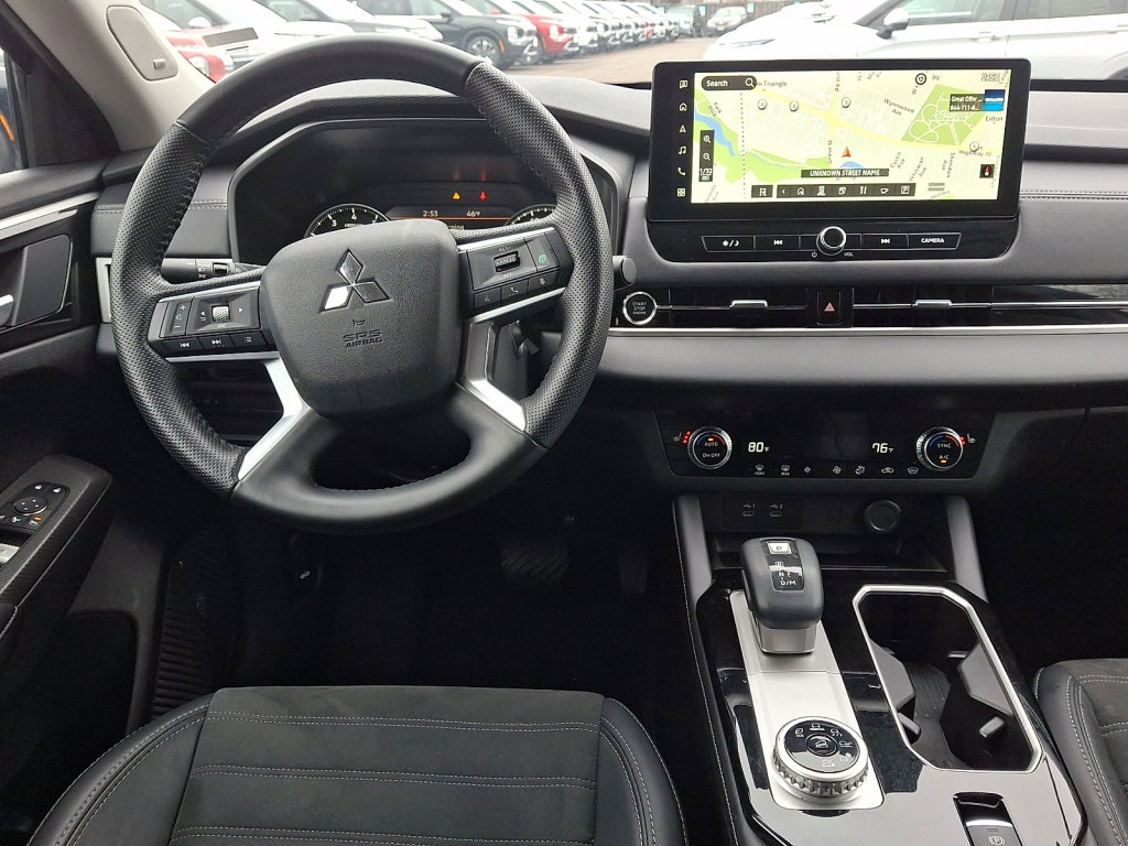 Used 2025 Mitsubishi Outlander SE AWD/4WD image 21