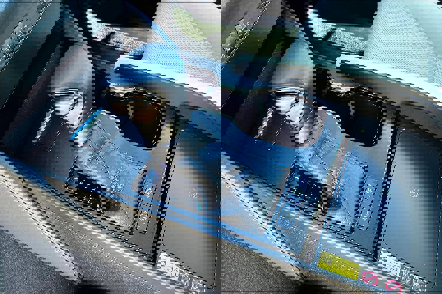 Used 2023 Lexus ES 300h w/ Premium Package image 15