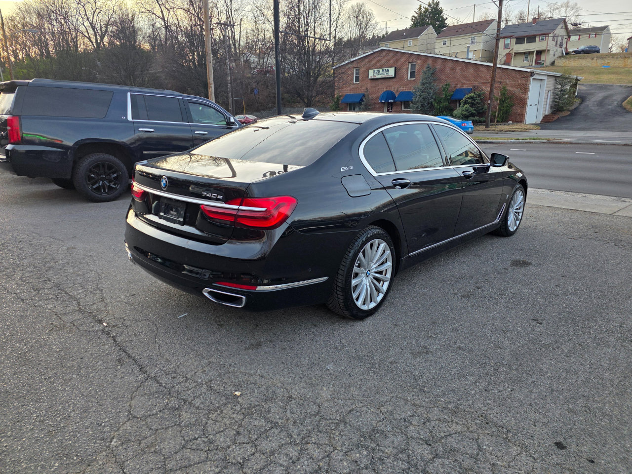 Used 2017 BMW 740e xDrive AWD/4WD image 5