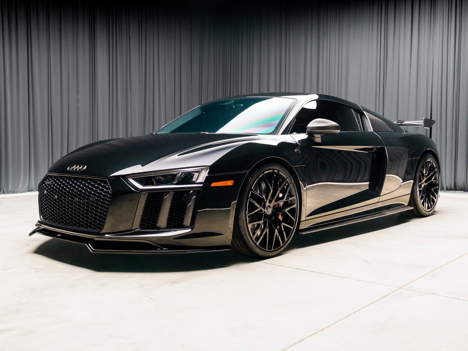 Used 2017 Audi R8 V10 plus image 20