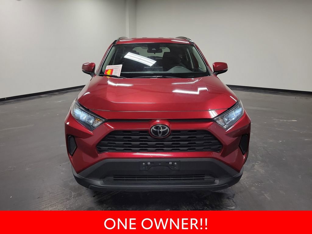 Used 2021 Toyota RAV4 LE image 3