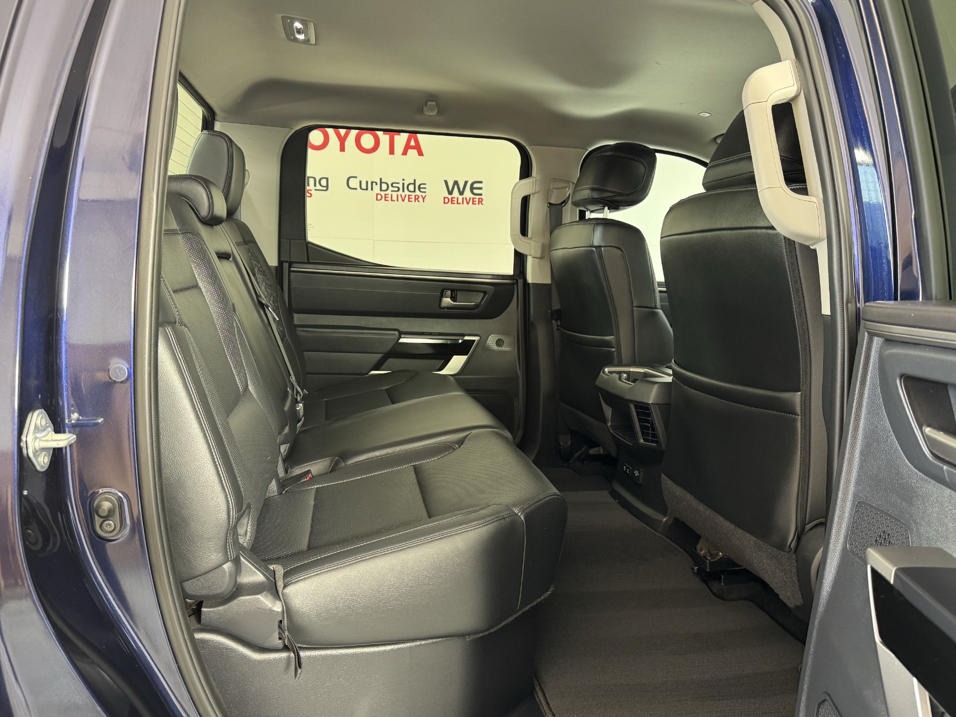 Used 2024 Toyota Tundra Limited w/ Power Package AWD/4WD image 18