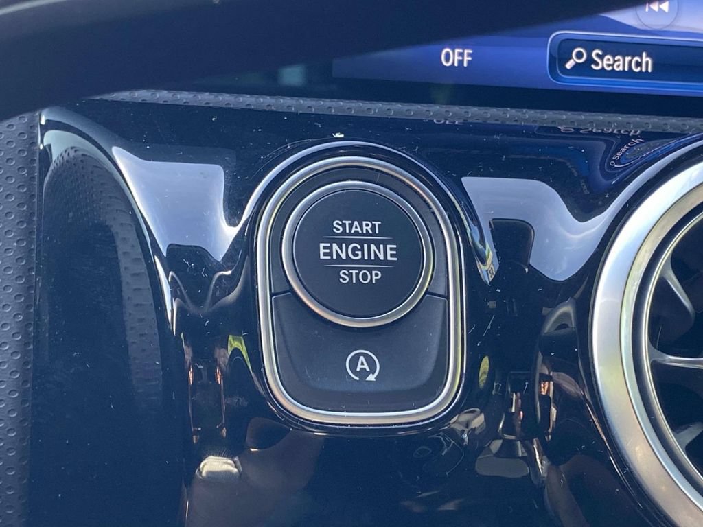 Used 2025 Mercedes-Benz CLA 250 image 24