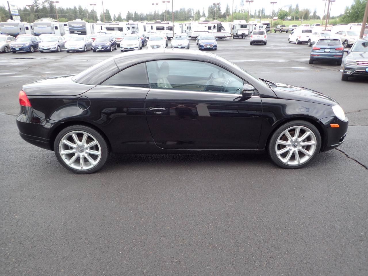 Used 2010 Volkswagen Eos Lux FWD image 6