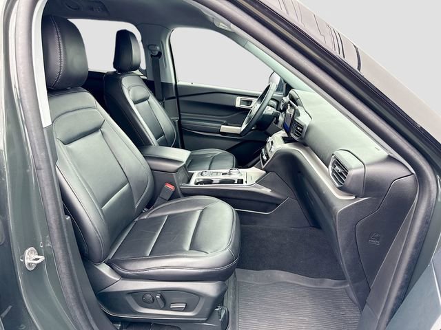 Certified 2023 Ford Explorer XLT w/ Equipment Group 202A image 30