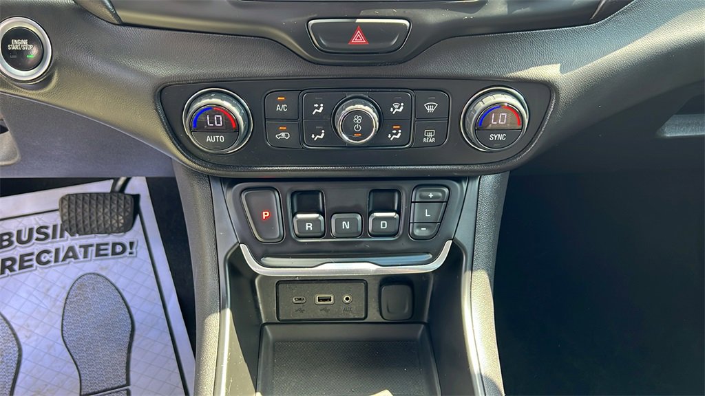 Used 2020 GMC Terrain SLE image 28