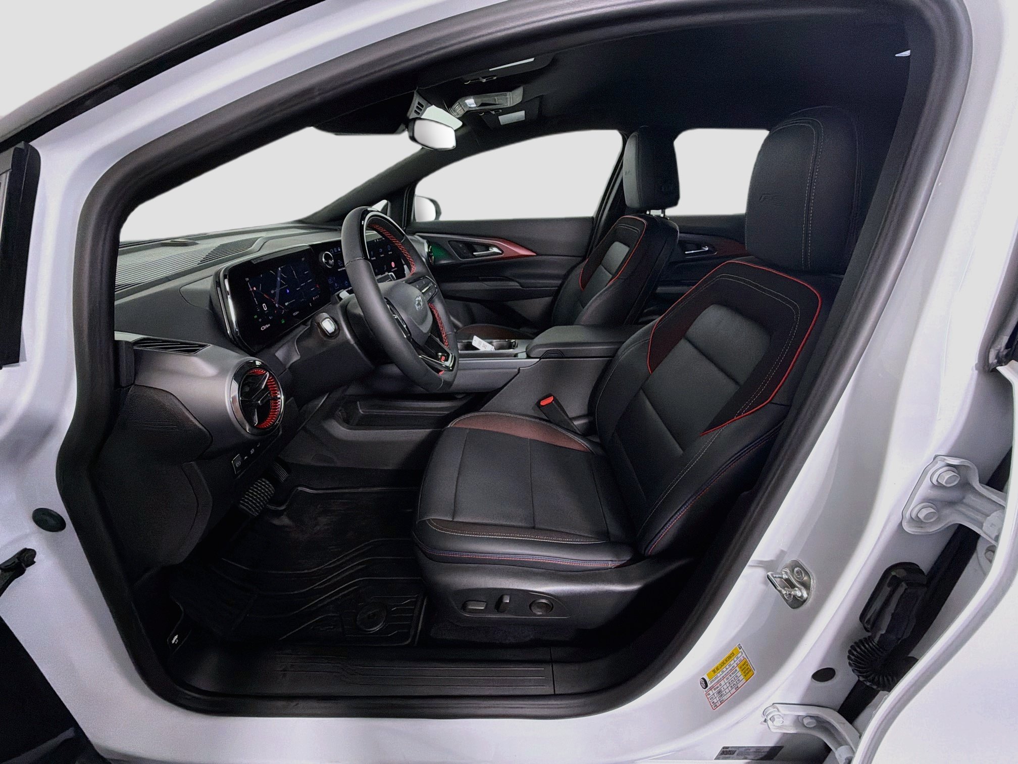 Used 2024 Chevrolet Equinox EV RS w/ Active Safety Package 3 FWD image 13