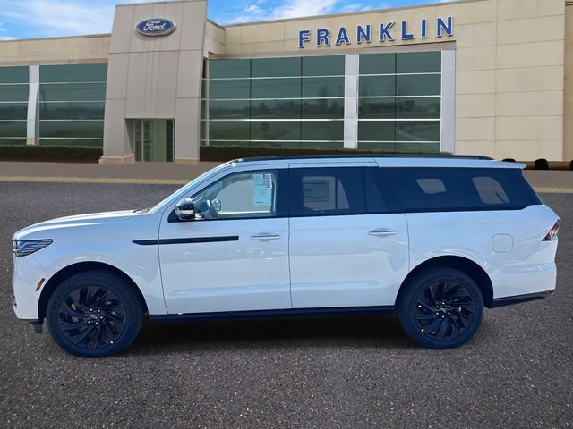 New 2026 Lincoln Navigator L Reserve w/ Jet Appearance Package AWD/4WD image 4