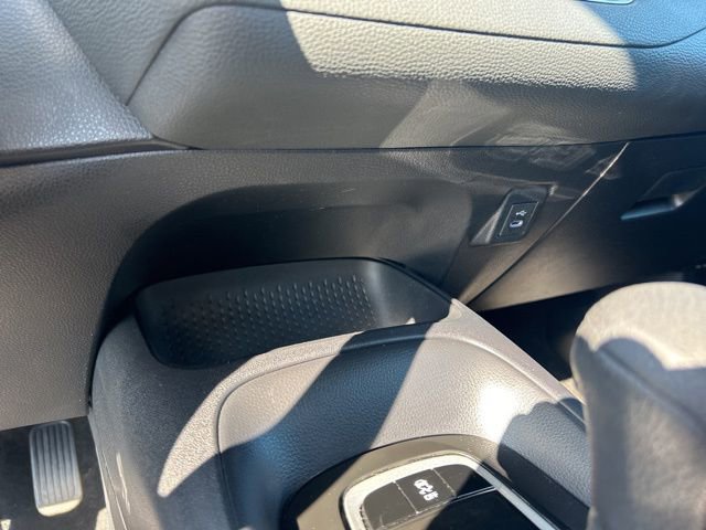Used 2025 Toyota Corolla LE image 23