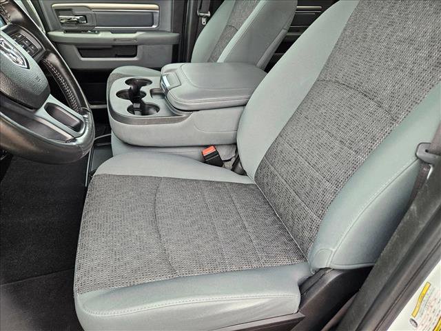 Used 2020 RAM 1500 Classic SLT w/ Luxury Group image 14