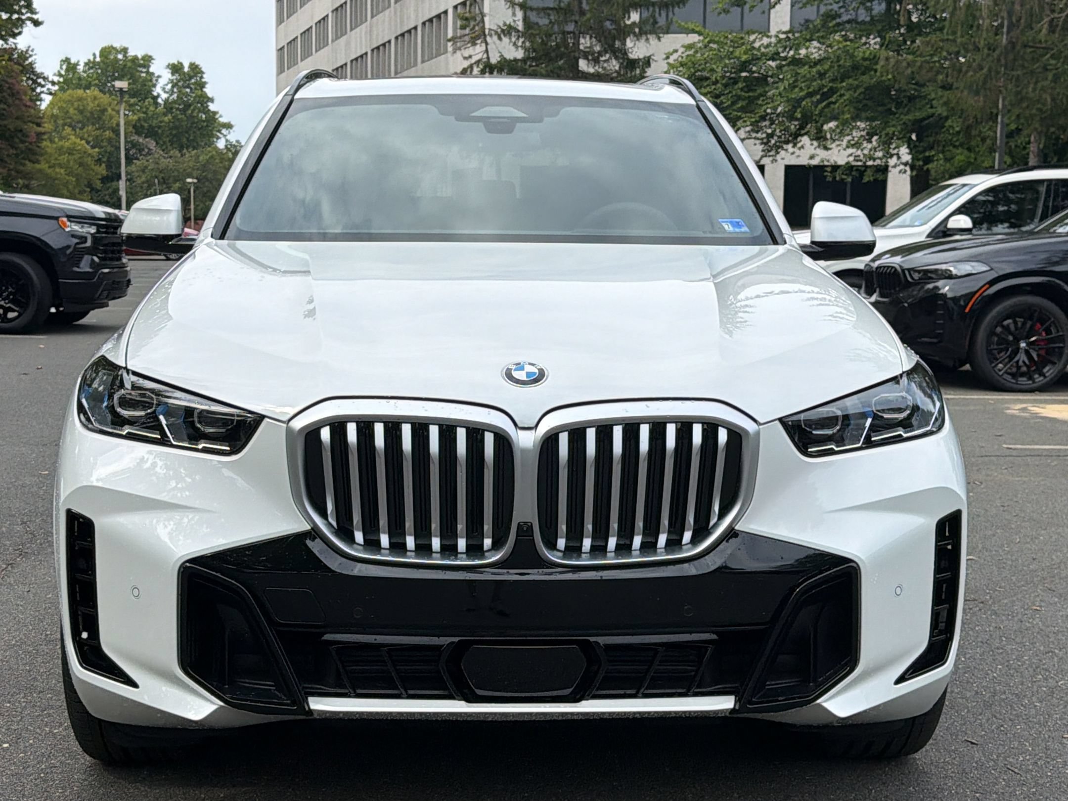 New 2026 BMW X5 xDrive40i w/ M Sport Package AWD/4WD image 6