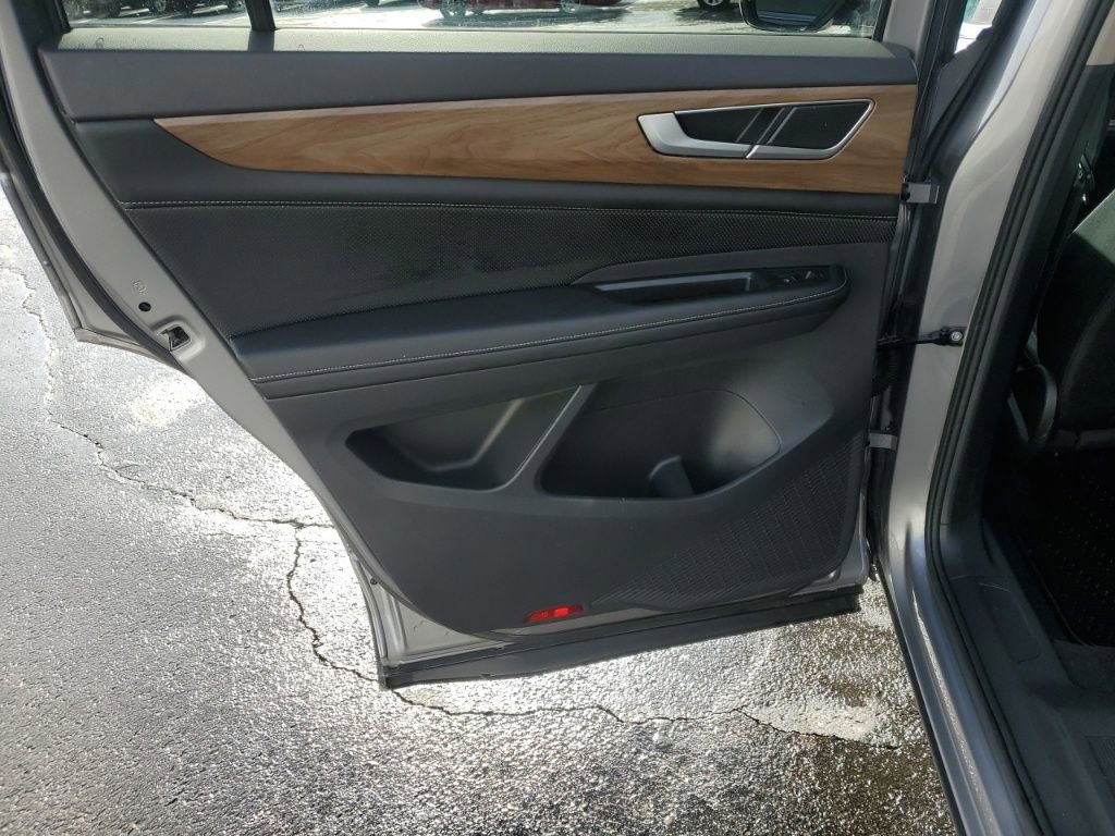 Used 2024 Volkswagen Atlas SE image 22