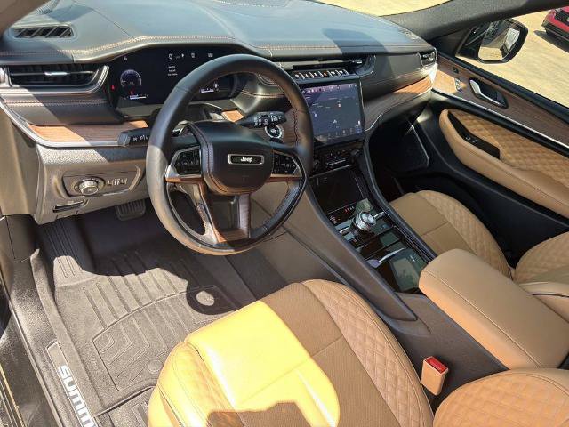 Used 2025 Jeep Grand Cherokee L Summit AWD/4WD image 20