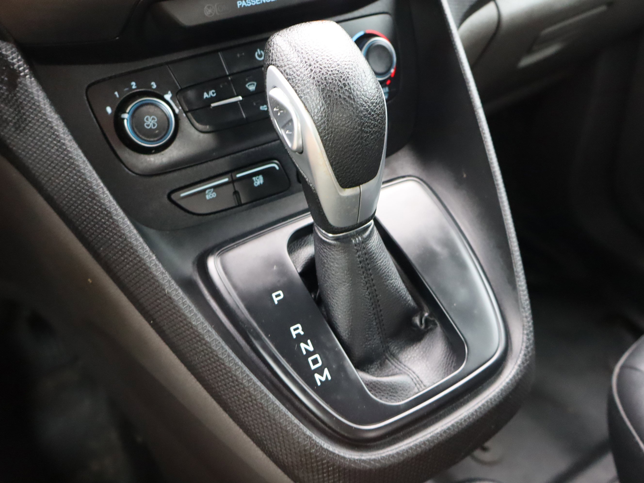 Used 2019 Ford Transit Connect XL FWD image 26