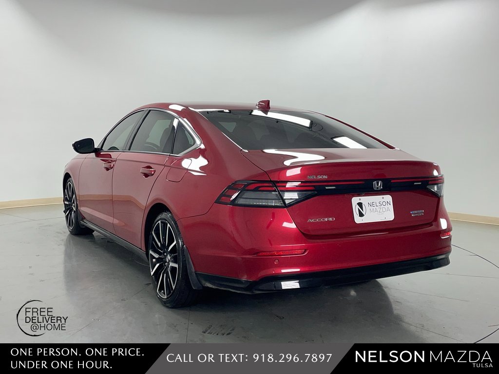 Used 2024 Honda Accord Touring image 8