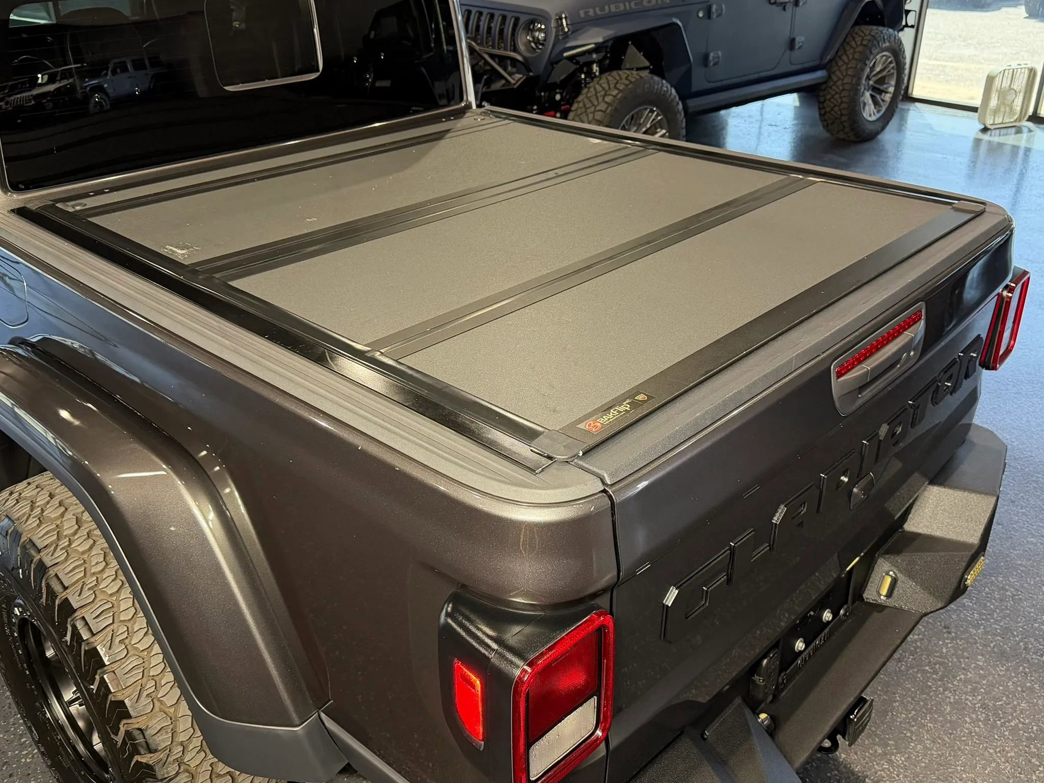 Used 2021 Jeep Gladiator Rubicon AWD/4WD image 14