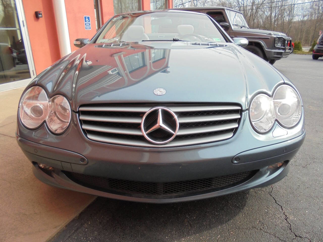 Used 2004 Mercedes-Benz SL 500 w/ Trim Pkg image 3