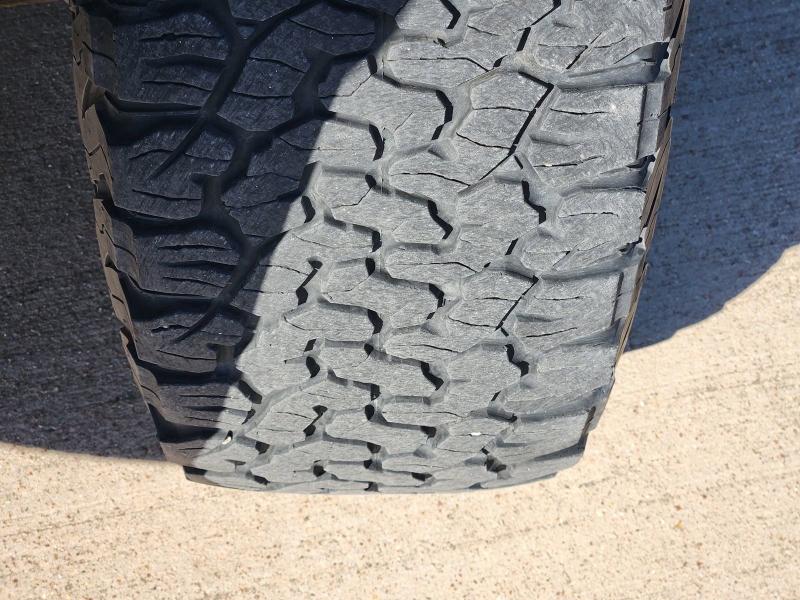 Used 2018 GMC Sierra 2500 SLE w/ HD SLE Preferred Plus Package image 12