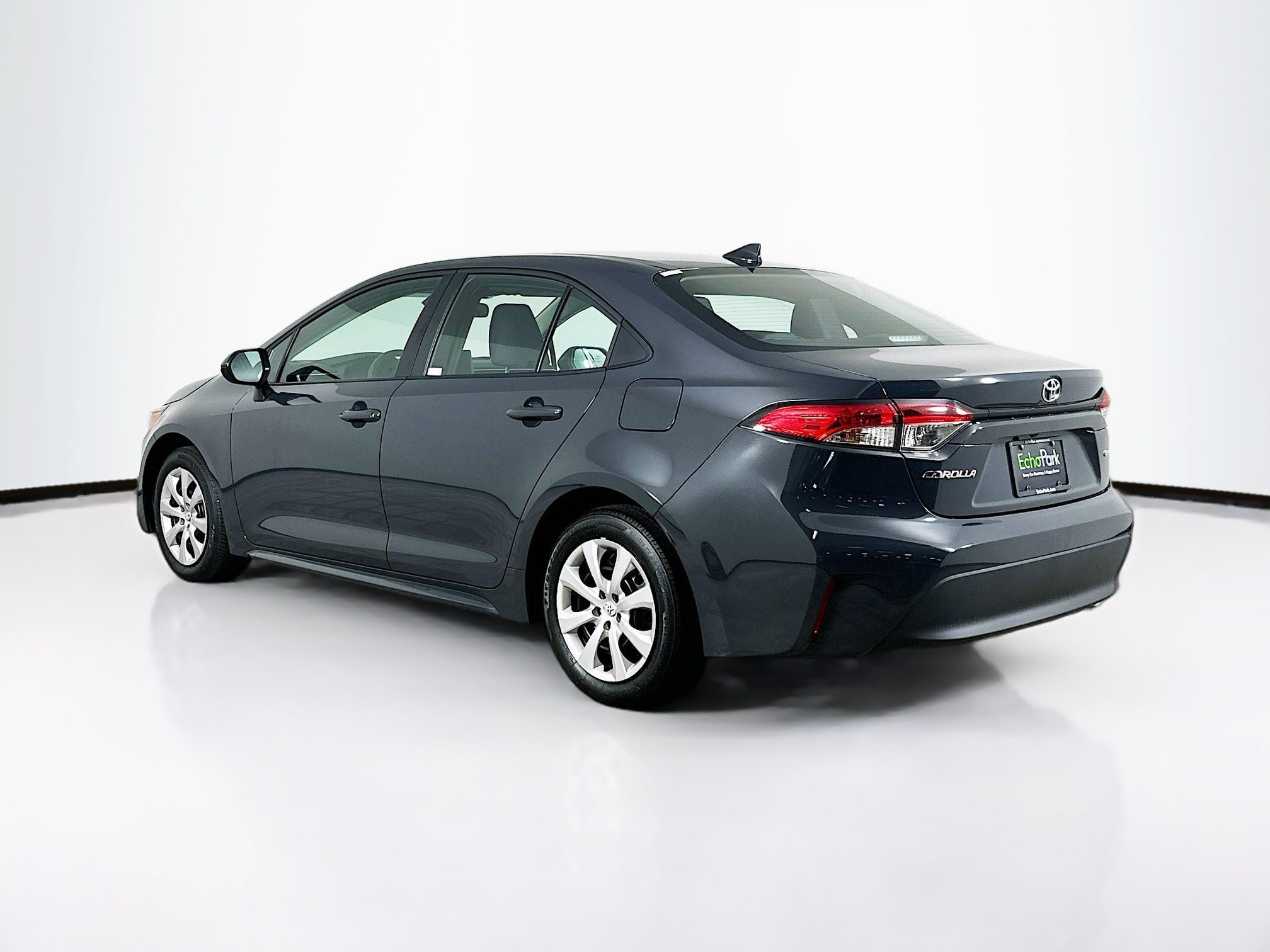 Used 2026 Toyota Corolla LE FWD image 5
