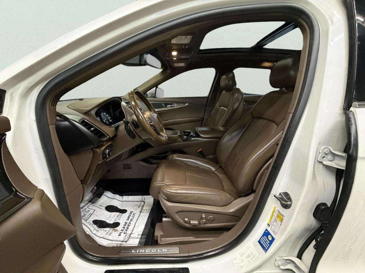 Used 2016 Lincoln MKX Reserve w/ Equipment Group 102A image 16