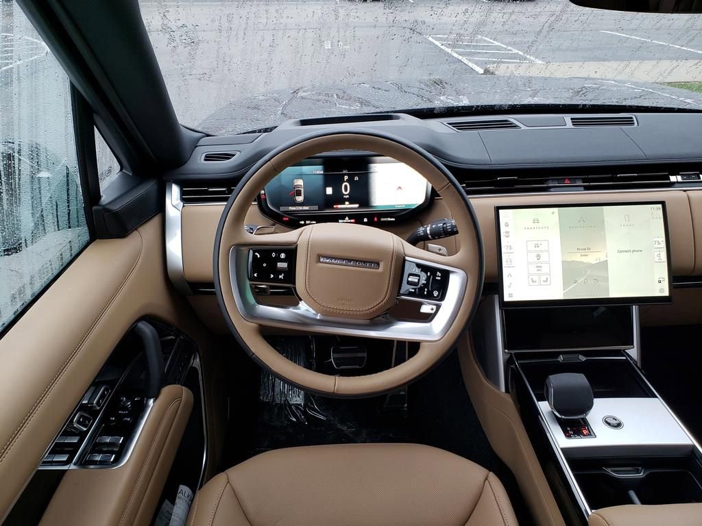 New 2025 Land Rover Range Rover SE image 11