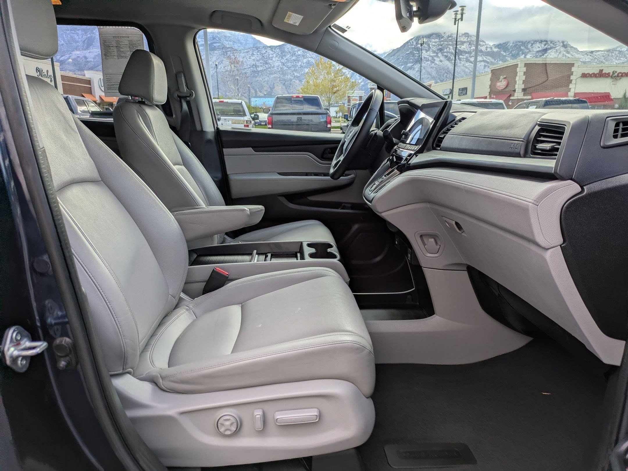 Used 2023 Honda Odyssey EX-L image 34