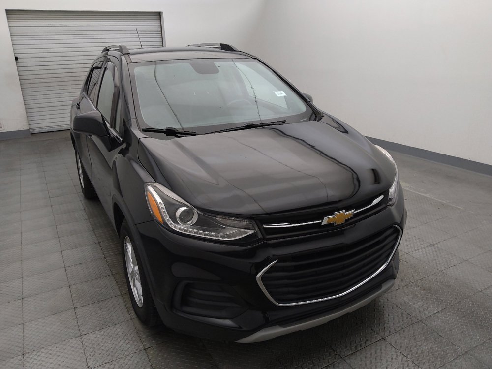 Used 2020 Chevrolet Trax LT w/ LT Convenience Package FWD image 14