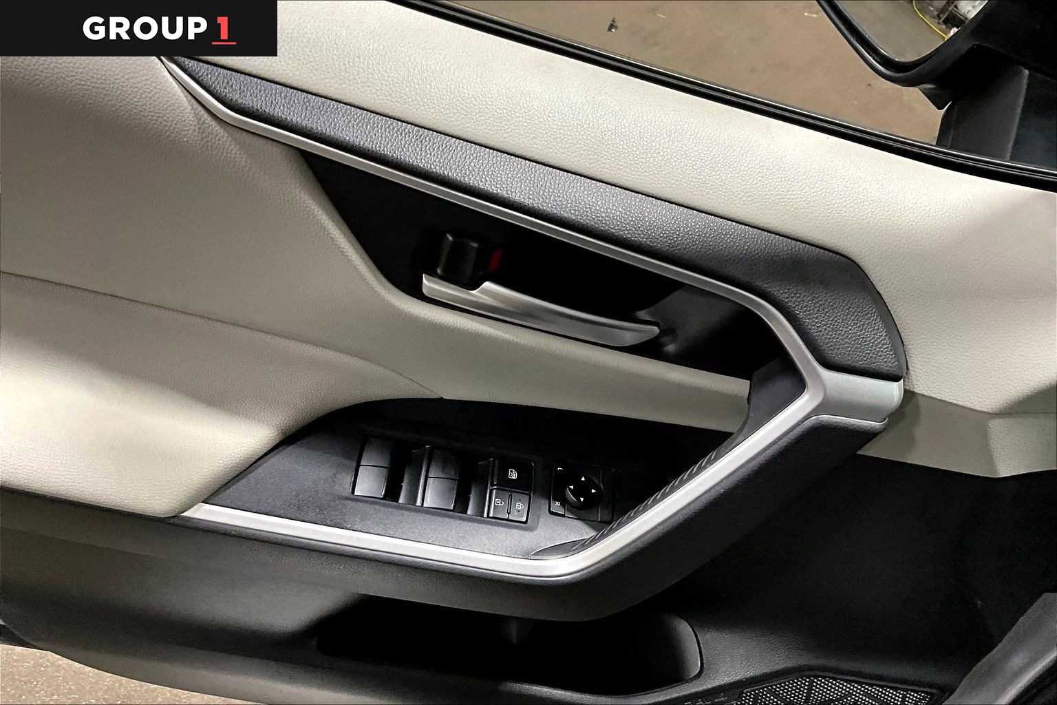 Certified 2020 Toyota RAV4 XLE w/ Convenience Package image 36