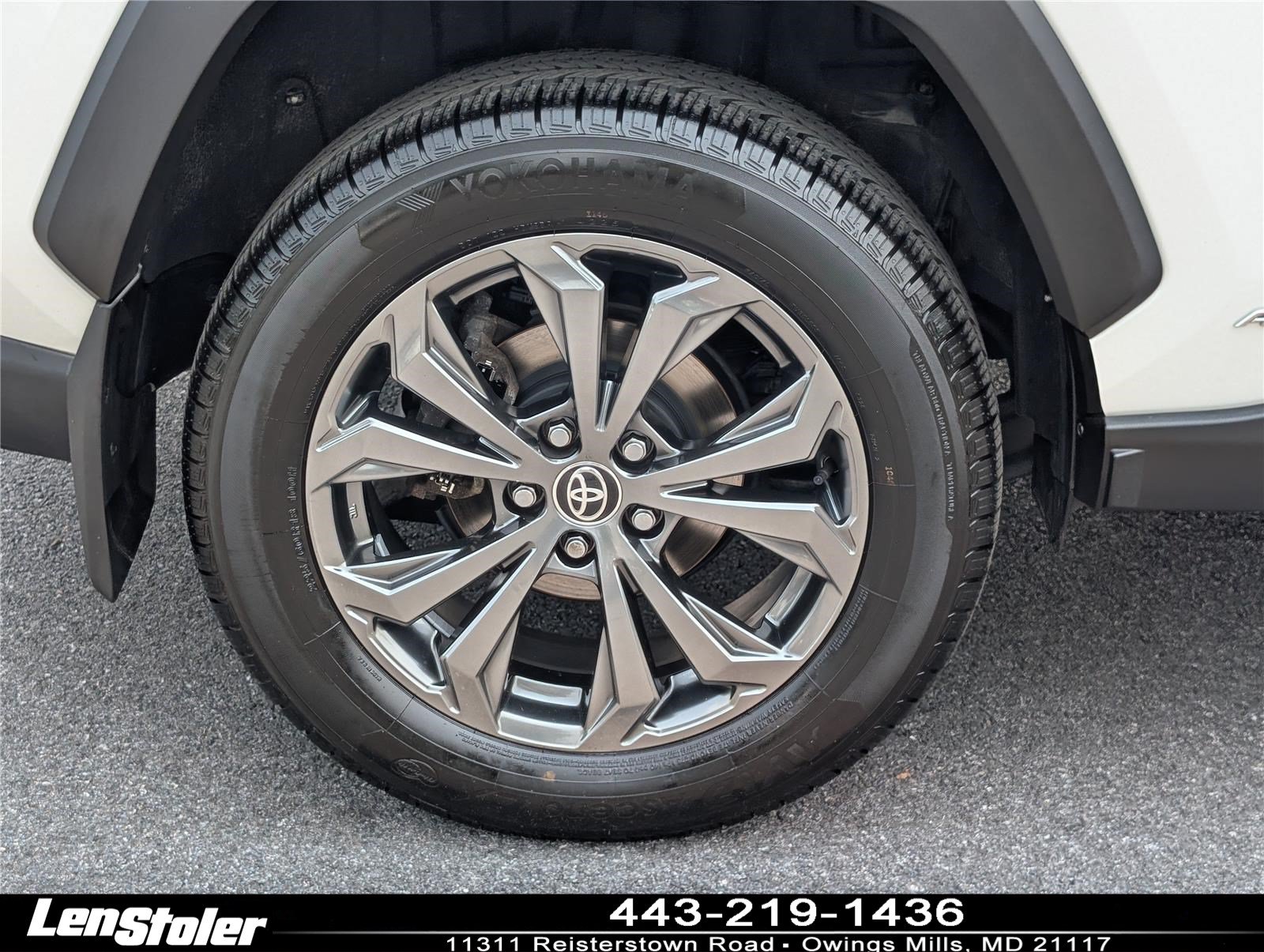 Used 2023 Toyota RAV4 XLE Premium AWD/4WD image 10