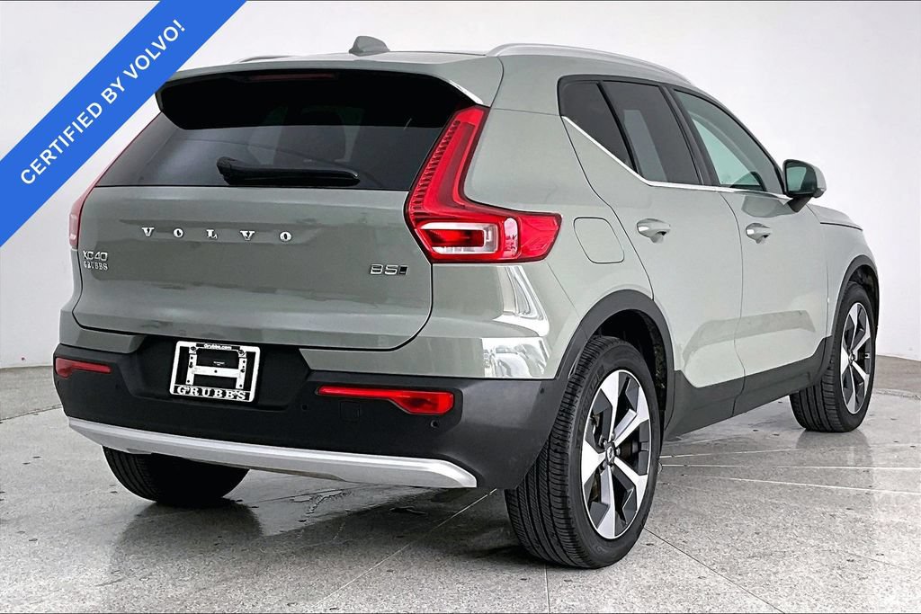 Certified 2025 Volvo XC40 B5 Plus AWD/4WD image 2
