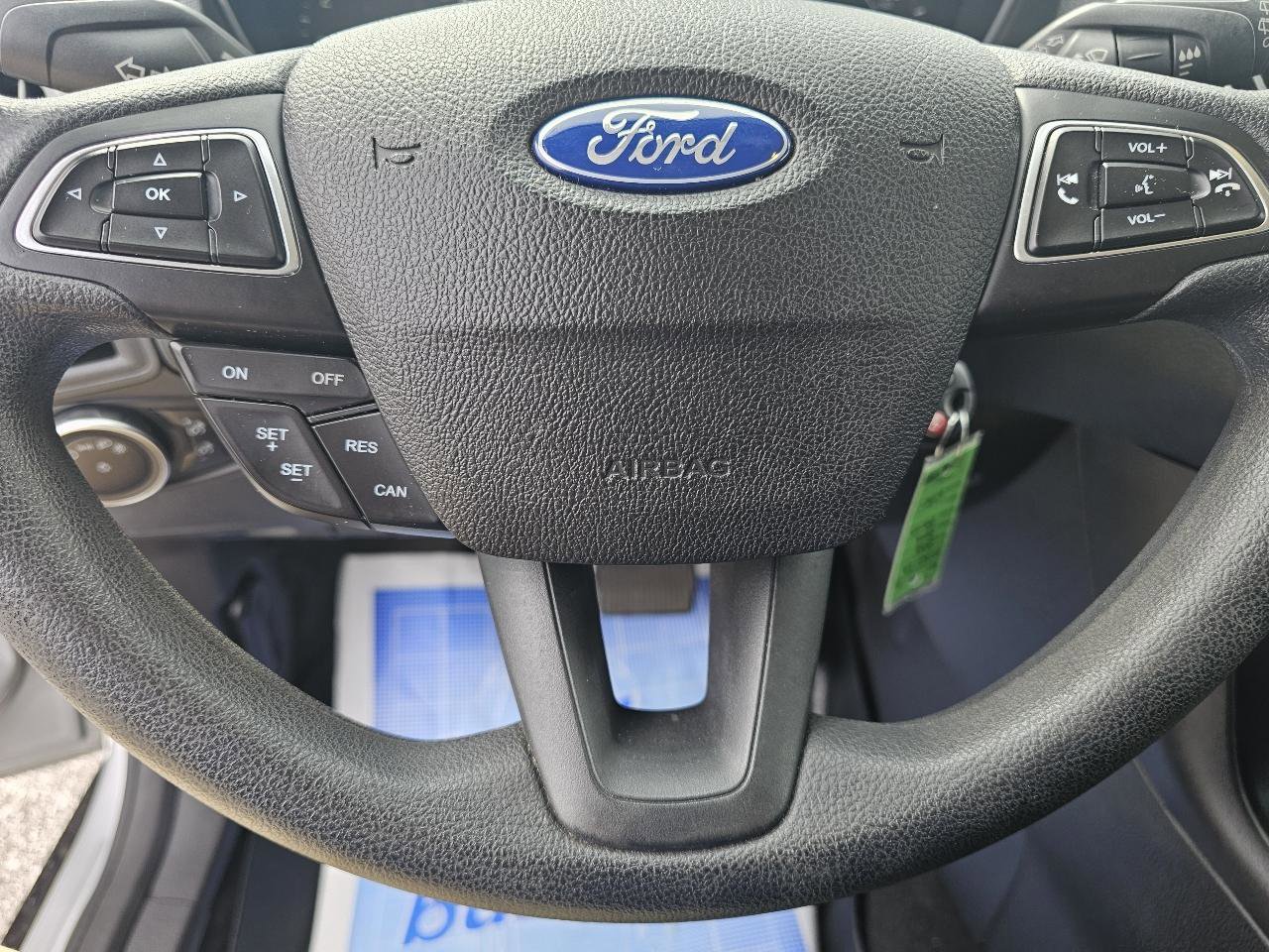 Used 2016 Ford Focus SE image 9