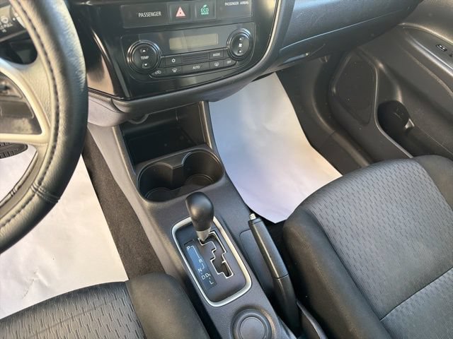 Used 2014 Mitsubishi Outlander ES FWD image 20