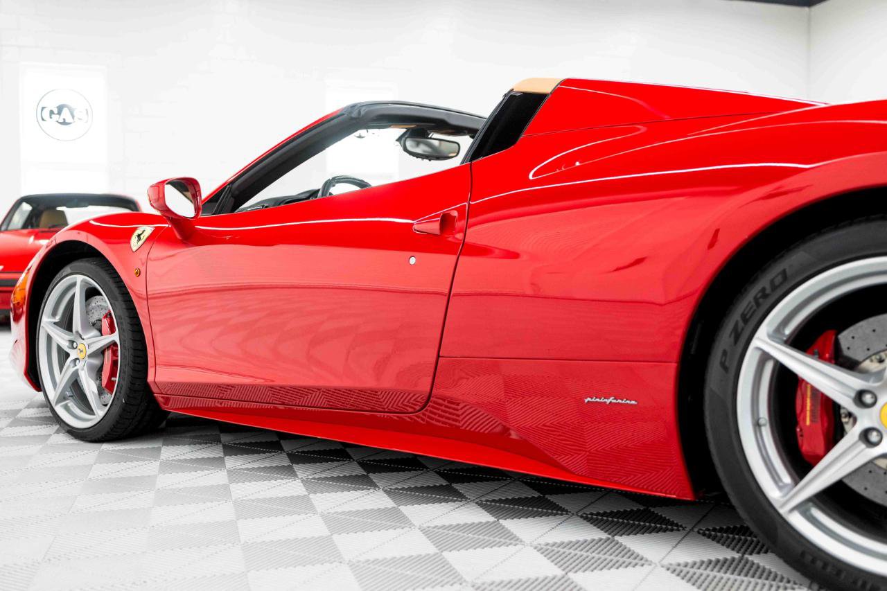 Used 2013 Ferrari 458 Spider RWD image 36