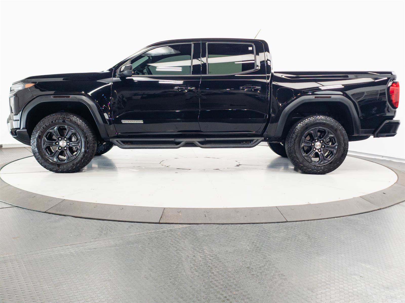 Used 2024 GMC Canyon Elevation w/ Convenience Package RWD image 7