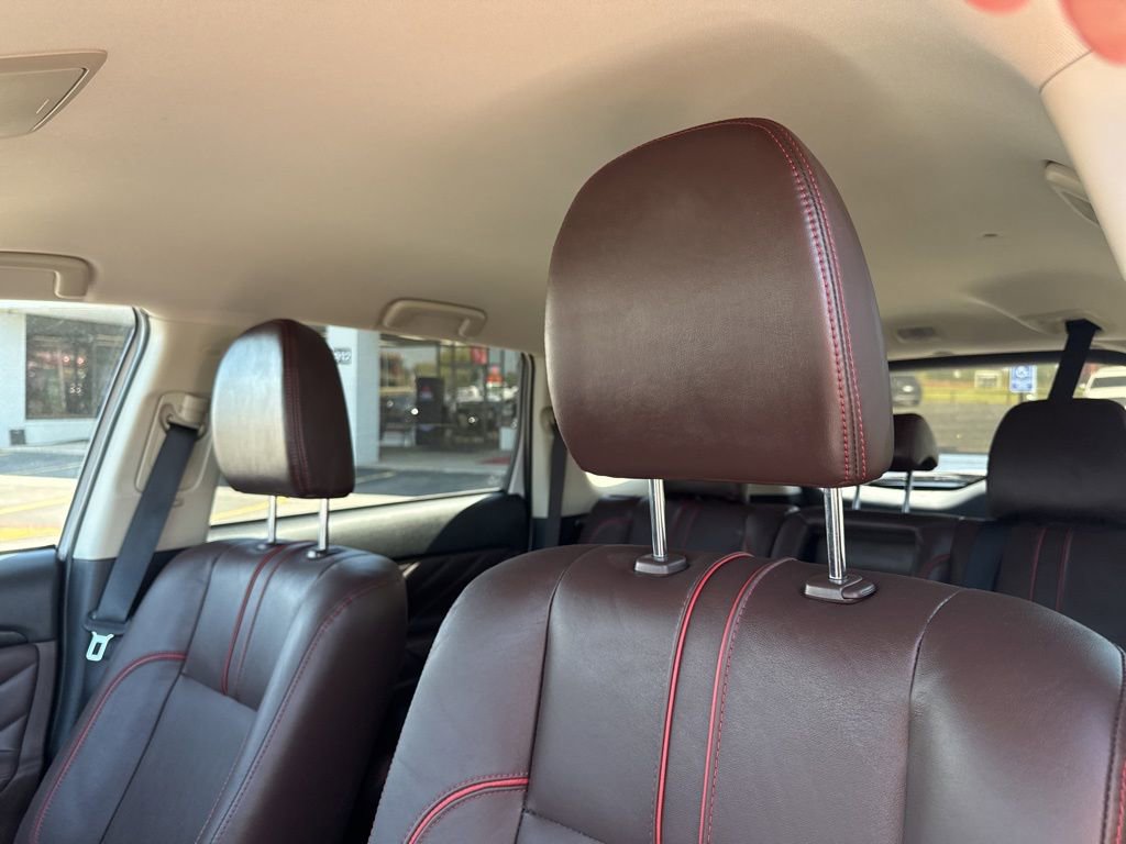 Used 2018 Mitsubishi Outlander 4WD Plug-In Hybrid image 17