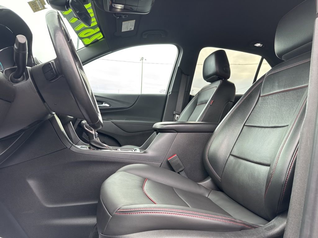 Used 2022 Chevrolet Equinox RS w/ RS Leather Package image 19