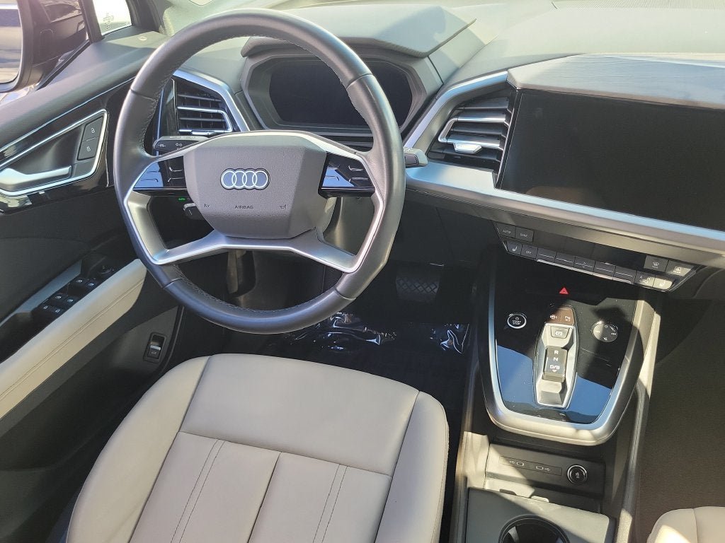 Used 2023 Audi Q4 e-tron Premium w/ Convenience Package RWD image 11