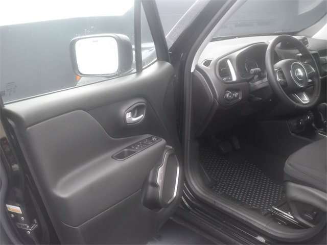 Used 2023 Jeep Renegade Latitude w/ Premium Group image 23