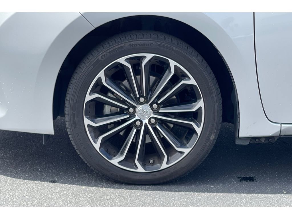 Used 2015 Toyota Corolla S image 11