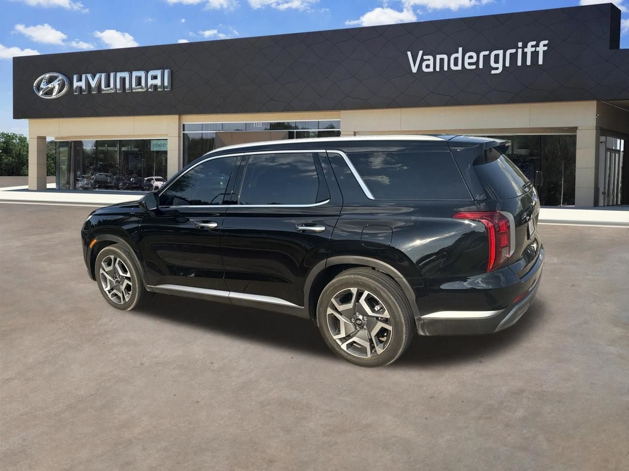 Used 2025 Hyundai Palisade SEL FWD image 5