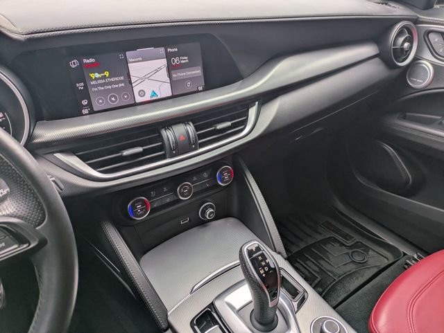 Used 2023 Alfa Romeo Stelvio Veloce image 11