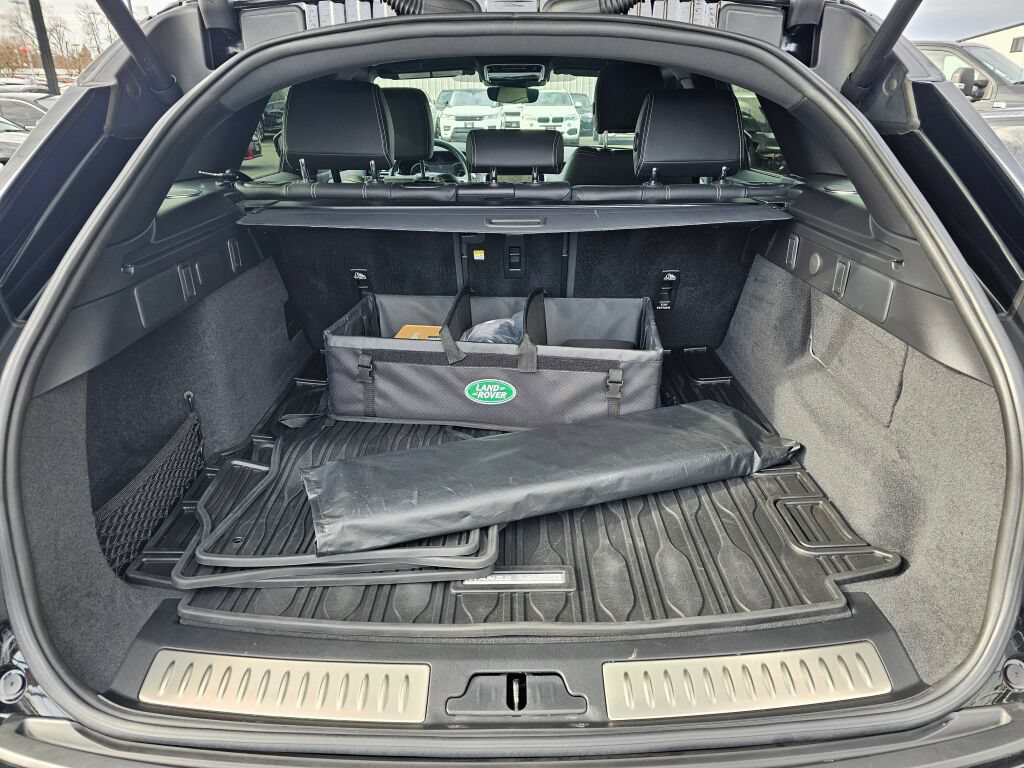 Used 2022 Land Rover Range Rover Velar R-Dynamic S AWD/4WD image 16
