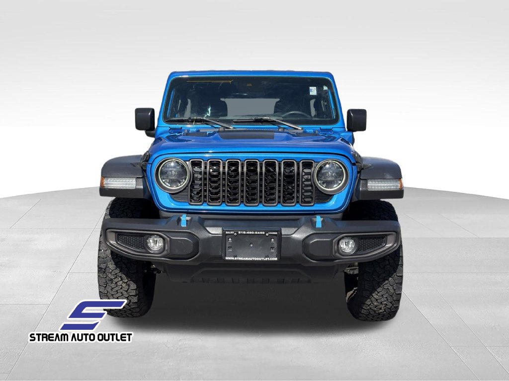 Used 2024 Jeep Wrangler Unlimited Rubicon 4xe AWD/4WD image 2