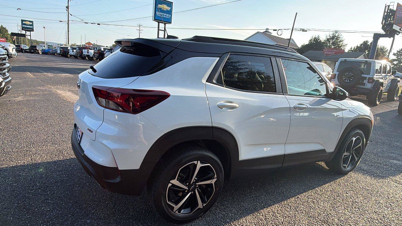 Used 2023 Chevrolet TrailBlazer RS w/ Convenience Package FWD image 8